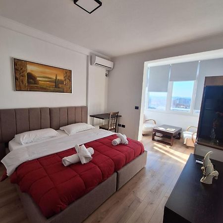 Albania Apartment Near Tirana City Center Double Or Twin Bed Ngoại thất bức ảnh