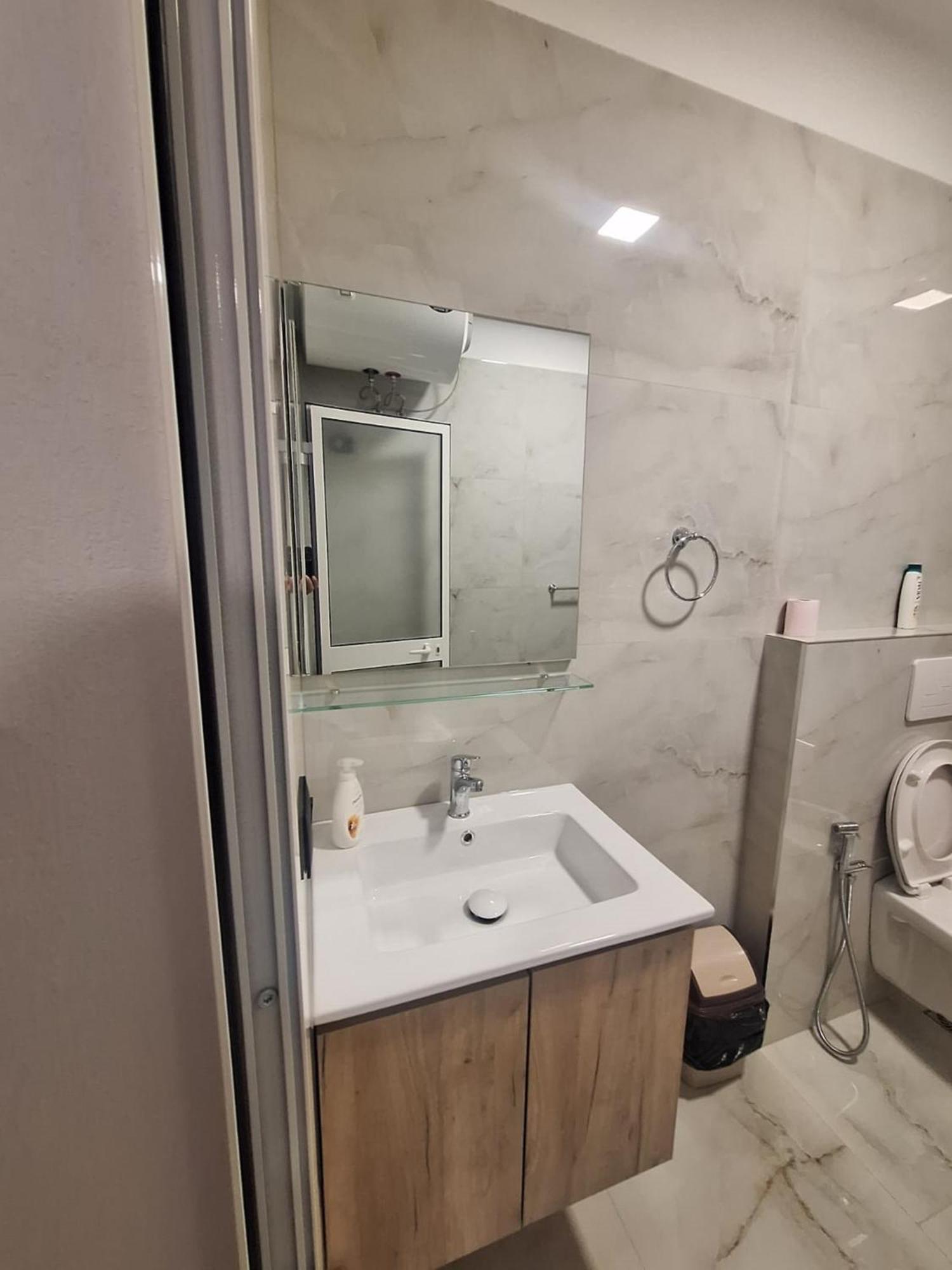 Albania Apartment Near Tirana City Center Double Or Twin Bed Ngoại thất bức ảnh