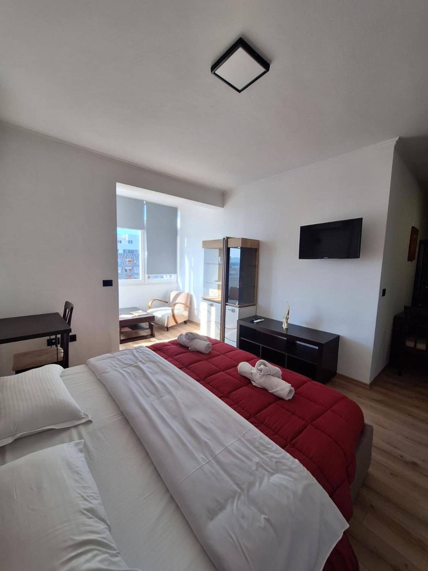 Albania Apartment Near Tirana City Center Double Or Twin Bed Ngoại thất bức ảnh