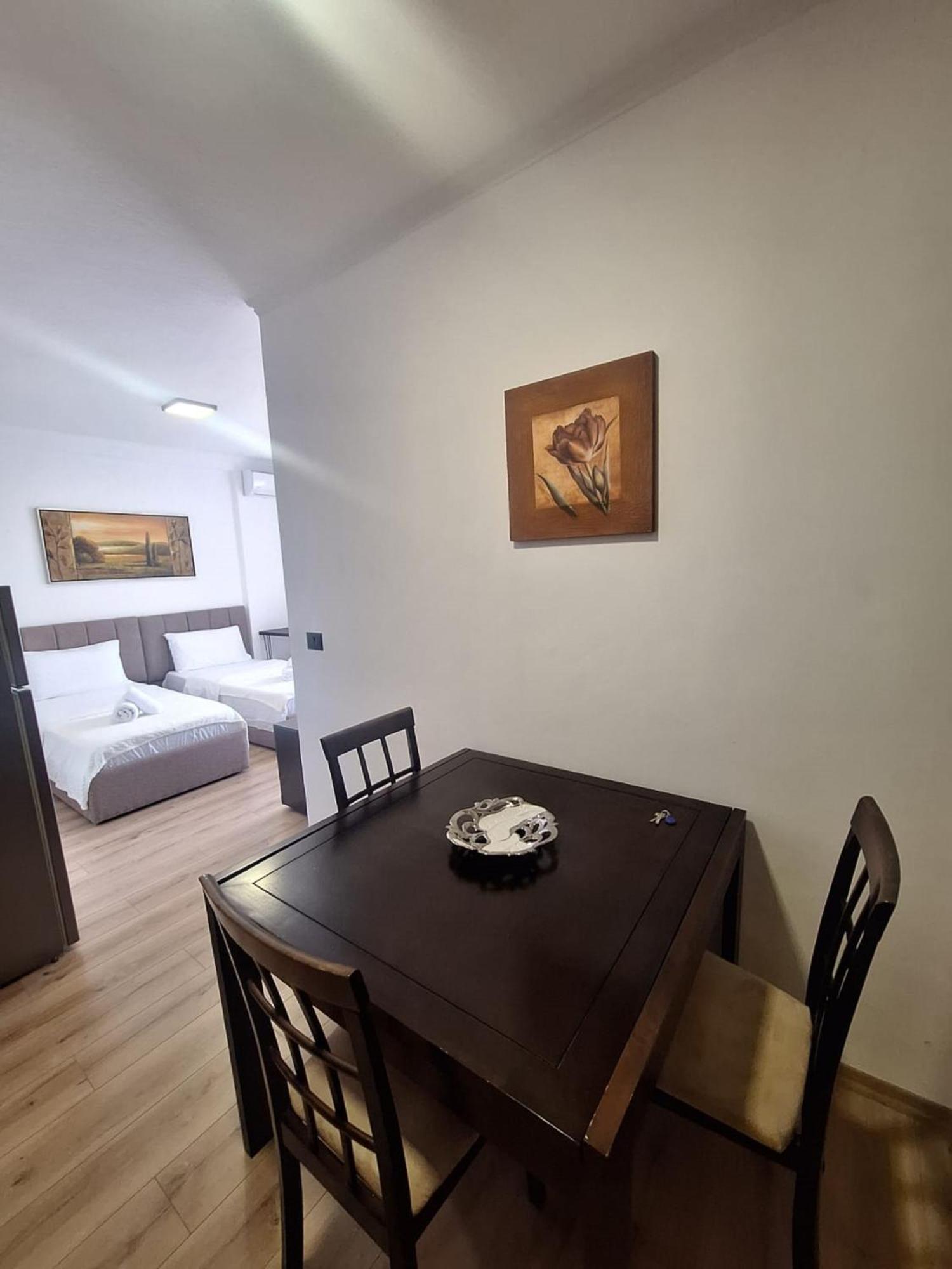Albania Apartment Near Tirana City Center Double Or Twin Bed Ngoại thất bức ảnh